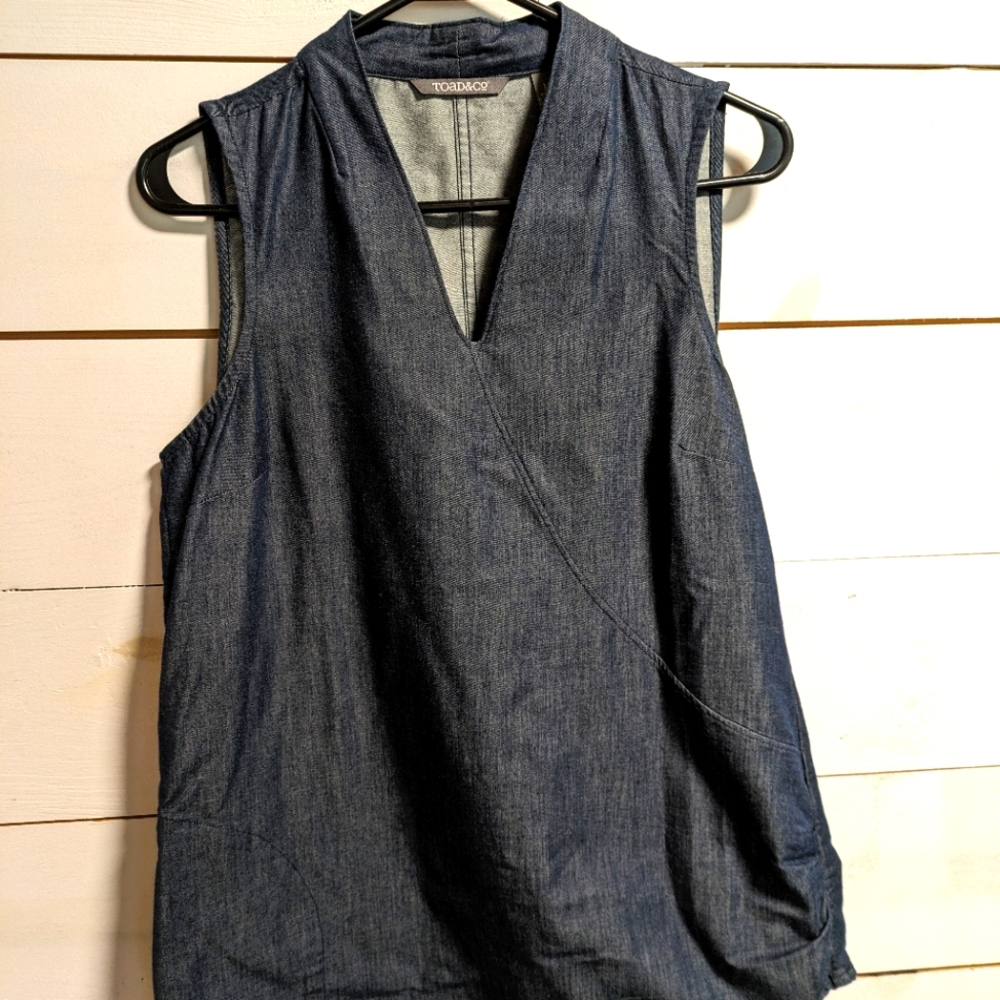 Toad & co v neck blouse